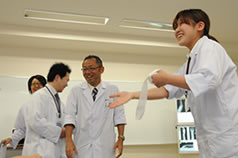 柔道整復体験授業2