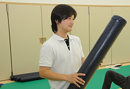 ストレッチポールを使用したコアコンディショニング