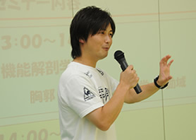 朝倉先生の機能解剖学の講義から始まります