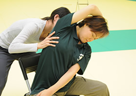 卒業生も参加しています