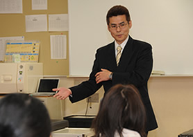 鍼灸師の志を語る森学科長