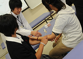 柔道整復学科実技を体験してみよう！