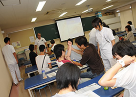 柔整学科 山本先生による「家庭で使える救急法」