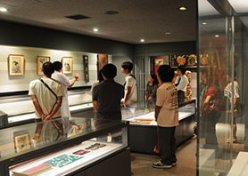 本校にしかない「はりきゅうミュージアム」をご案内します