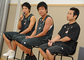 大阪エヴェッサの今野選手、高田選手、西村トレーナーによるトークショー