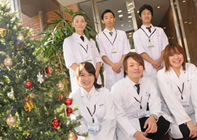 学生スタッフがお出迎え