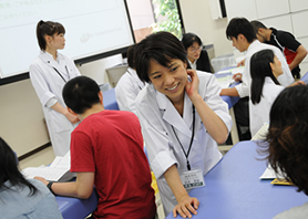 個別相談では在校生とリアルトークができます