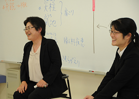 本校卒業生の田中先生に女性鍼灸師ならではの体験談を語っていただきました