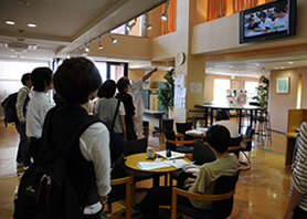 キャンパスツアーでは本校施設を順番にご紹介します