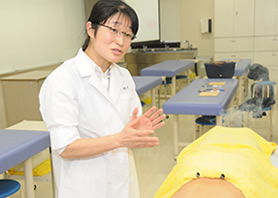 １年生のはり・きゅう実技～しもやけ、冷え性に効くお灸～