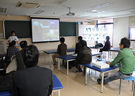 包帯を使った応急処置の説明