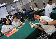 学生スタッフとランチタイムでは本校の学生に何でも相談できます