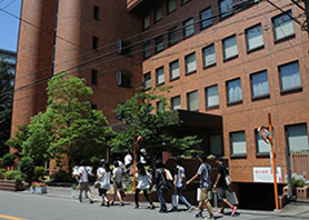 充実した施設を見学～キャンパスツアー～