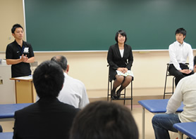 柔整卒業生 嵯峨山さん、馬場さんを迎えて